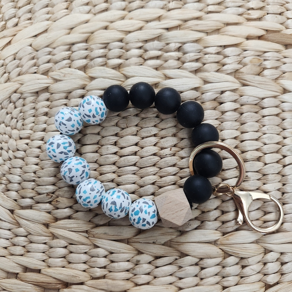 Black and White Beaded Keychain Bracelet